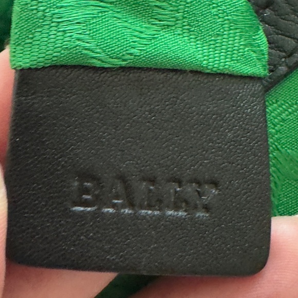 Bally Black and Gold Shoulder Bag with Gathered Design - Picture 6 of 7